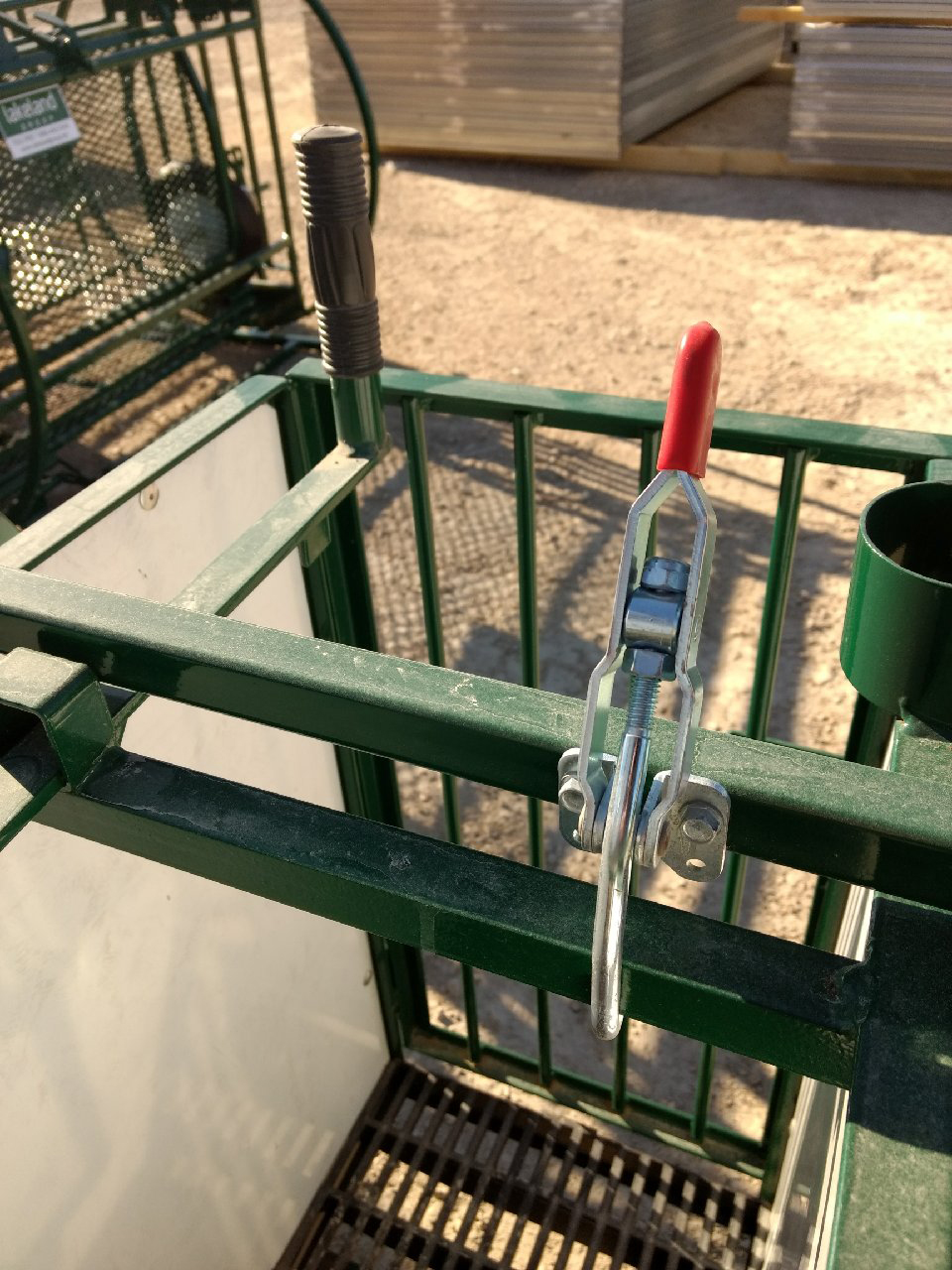 Sheep/Goat Weigh Scale with DIGITAL Scalehead - Lakeland Farm And Ranch US