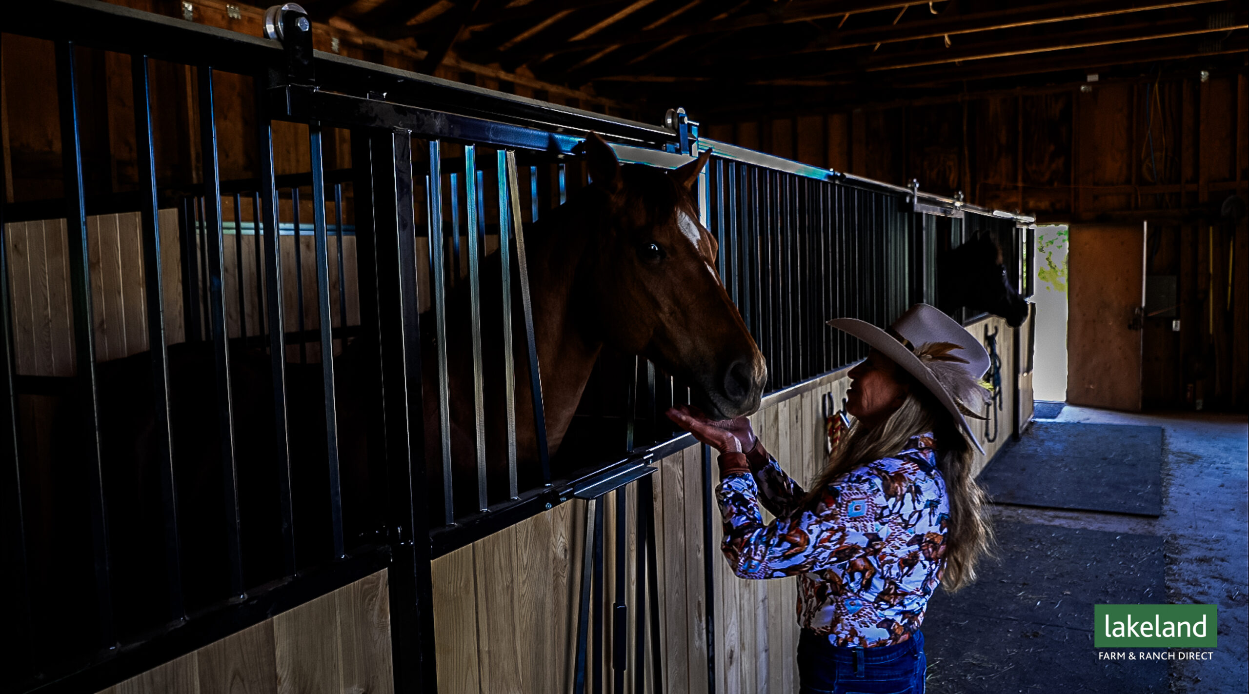 sliding door horse stalls - brayden hawk